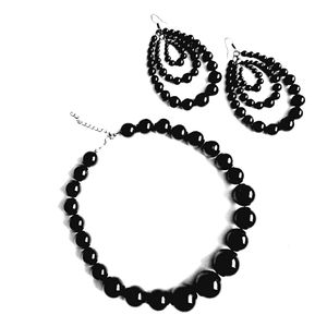 Black shinny beaded chocker with matching earrings